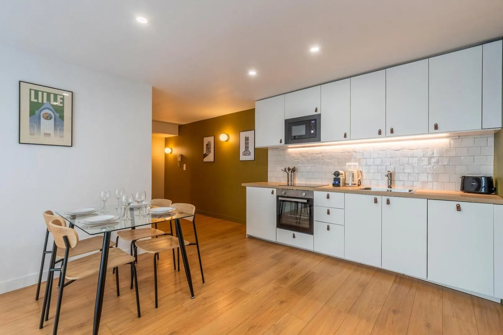 Appart 2 Chambres Proche Vieux Lille, Avec Parking Apartment Lille