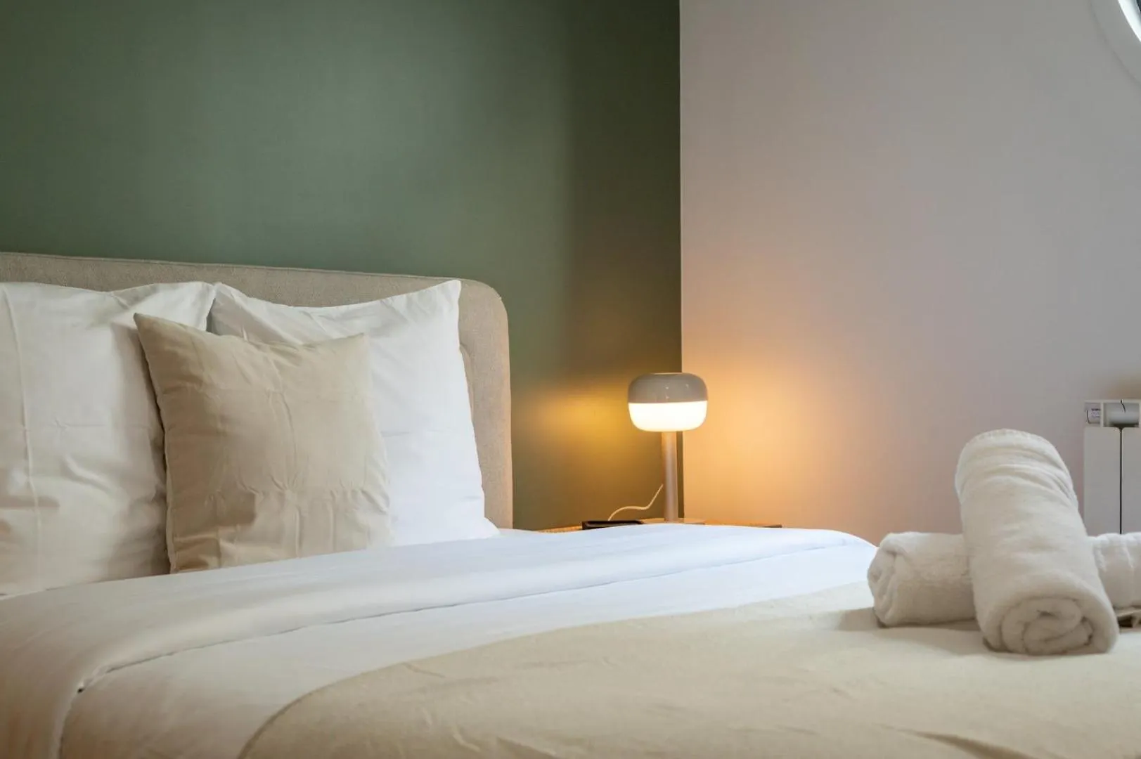 Appart 2 Chambres Proche Vieux Lille, Avec Parking 0*, Lille France